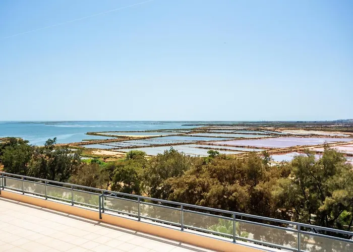 Alegria Amazing With Swimming Pool דירה